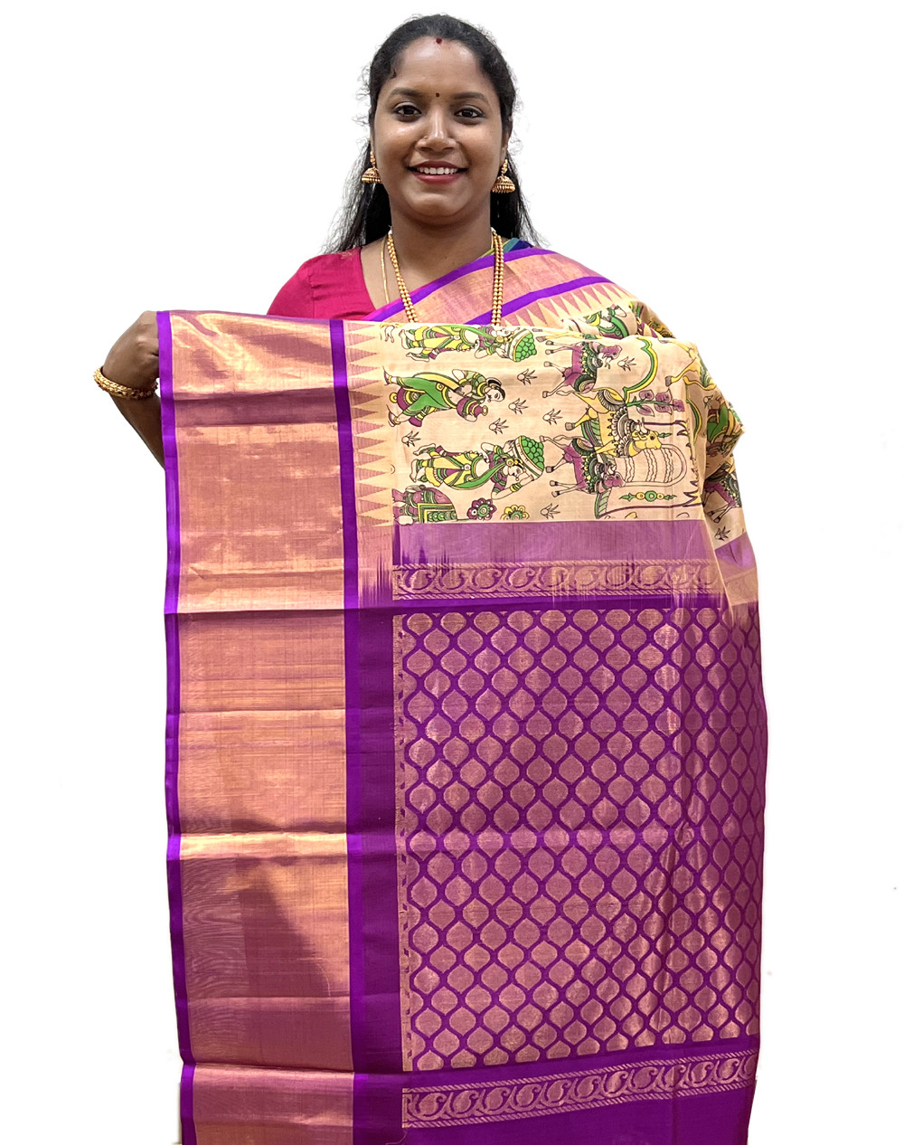 Sandal with pink silk on sale saree